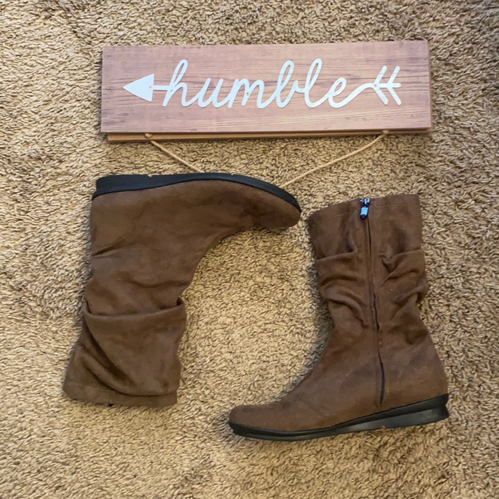 LIKE NEW Ladies Bussola Slouchy Boots